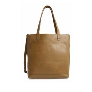 Madewell  Medium Transport Tote